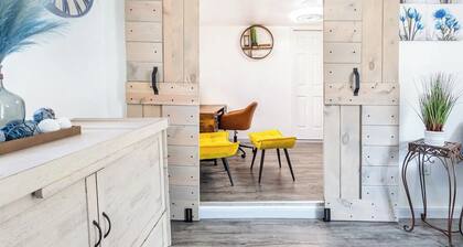 Chic 1-bedroom with AC and WiFi in awesome Los Angeles