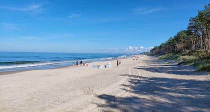 Beautiful home in Mielenko with WiFi