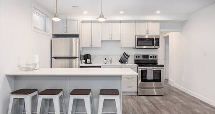 2BR Lower Suite near Broadway w/ Fireplace