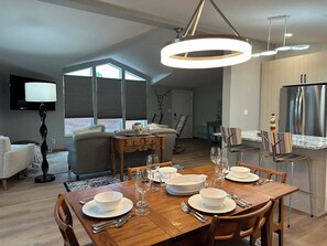 Dining - Comfort and Elegance - Entire home in Leadville, Colorado, United States (Leadville)
