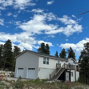 Exterior - Comfort and Elegance - Entire home in Leadville, Colorado, United States (Leadville)