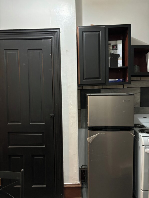 Interior - Temple Hosp 2nd floor Catio (Philadelphia)