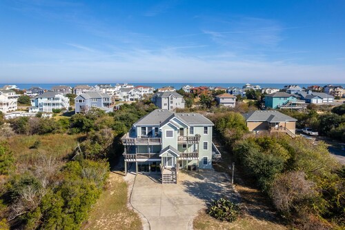 Beachnuts Too: Pet Friendly, Oceanside, Private Pool and Hot Tub