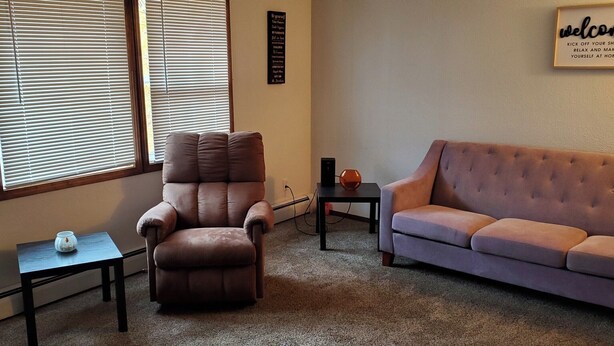 Unclassified image, 1 of 6, button - 2-bedroom apartment in Underwood. Great monthly rates. 30 Day Minimum. (Underwood)
