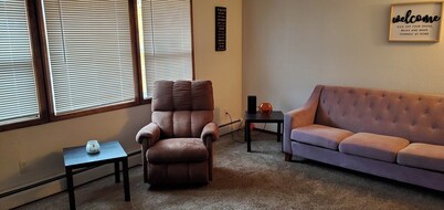 2-bedroom apartment in Underwood. Great monthly rates. 30 Day Minimum.