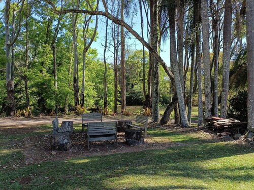 Large Secluded Family Home. Pet & Children friendly, Pool, Fire Pit. Wildlife,  