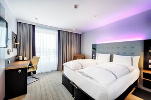 Bàn ủi/dụng cụ ủi quần áo, truy cập Internet không dây miễn phí 