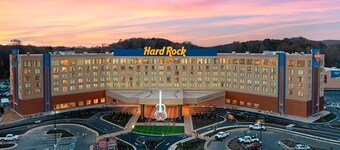 Brickhaven Studio: Bristol's First Brickmason's 1880s Kitchen turned to Studio!