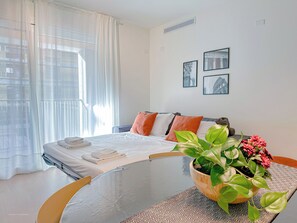 2 bedrooms, free WiFi, bed sheets