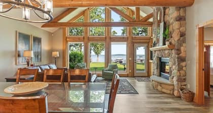 Waterfront Interlachen Townhome 16 in Nisswa, MN - Sleeps 12