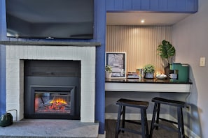 Interior - The Cozy Den at Mountain Green: 1BR/1BA (Killington)