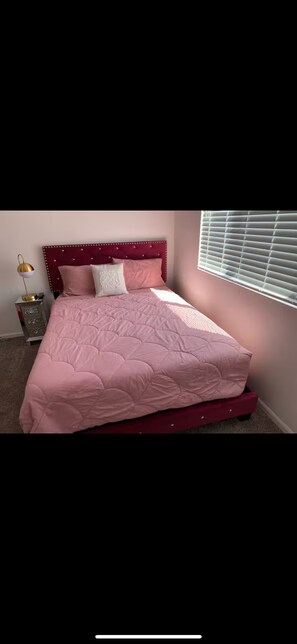 2 bedrooms, free WiFi, bed sheets