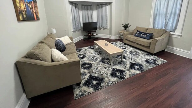 Smart TV - Cozy Downstairs Apartment (Uniontown)
