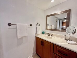 Shower, towels