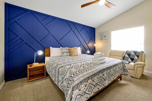 3 habitaciones, tabla de planchar con plancha y cuna de viaje