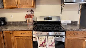 Microwave, oven, stovetop, coffee/tea maker