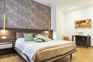 1 habitación, escritorio, tabla de planchar con plancha y wifi gratis