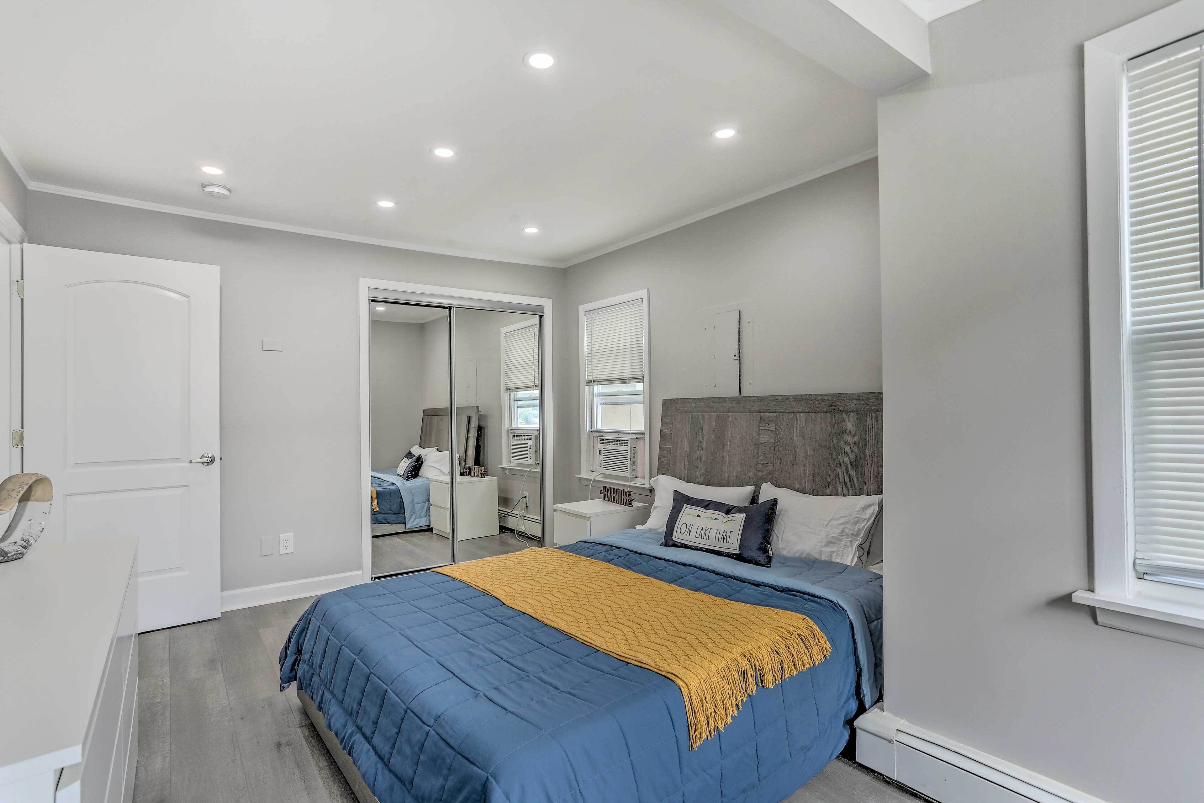 2 bedrooms, travel crib, WiFi, bed sheets