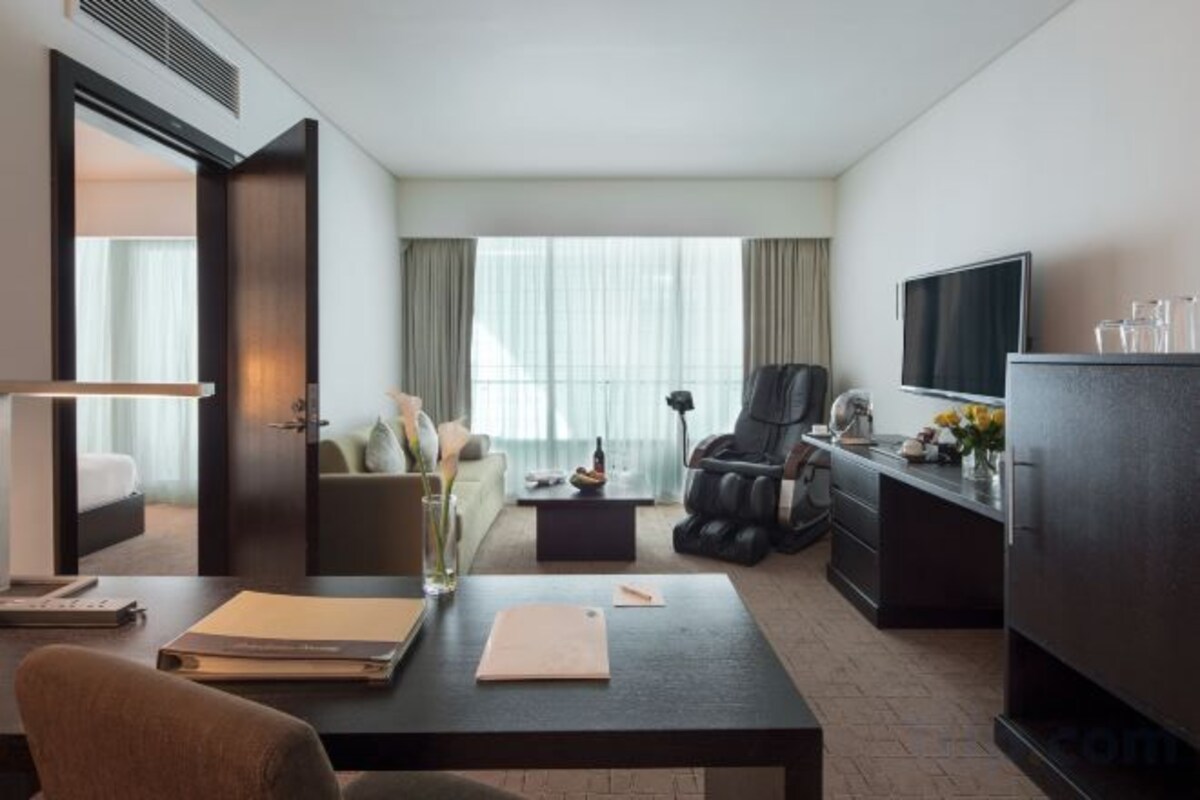 Junior Suite At Concourse A, B
