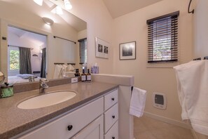 House, 3 Bedrooms, Kitchen, Mountain View | Bathroom - 3BR Home in Alpine Meadows for 8 (Olympic Valley)