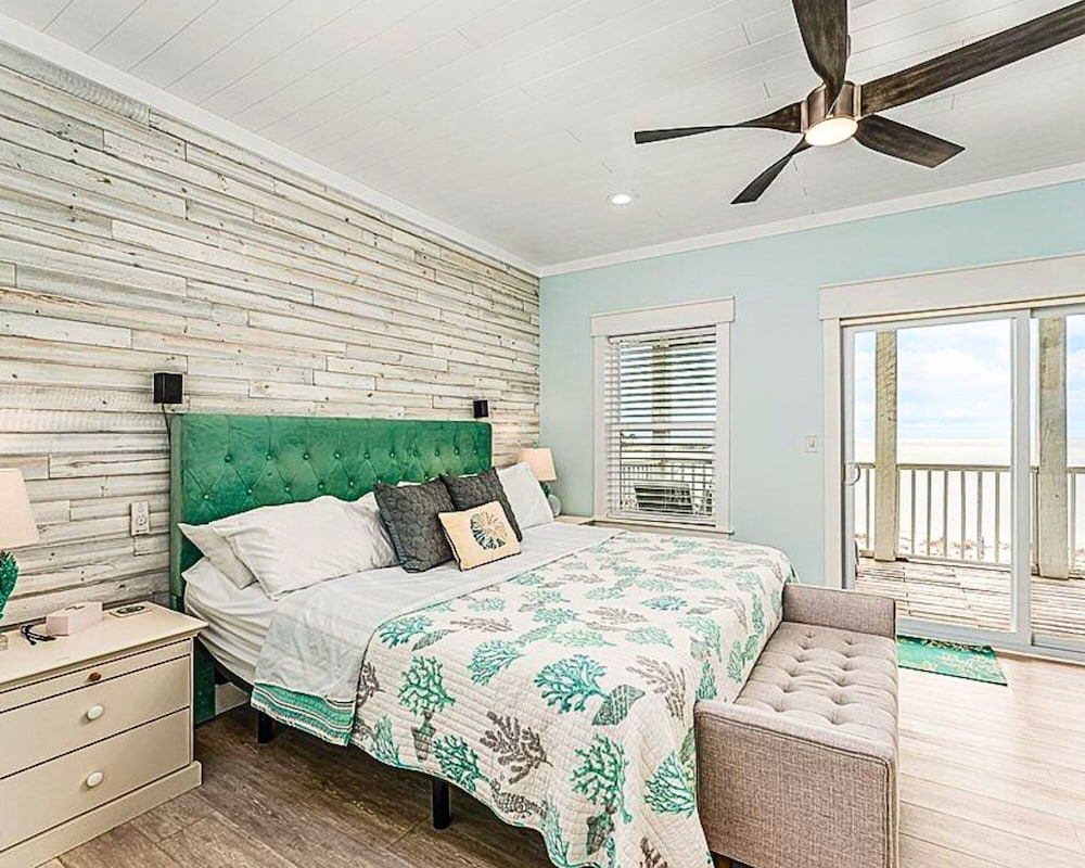 "Seacret Shores" Beach Front & Secluded Indian Pass Vrbo