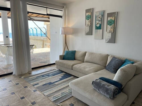 Spacious 4-bedroom house with WiFi, AC in welcoming Punta Sal