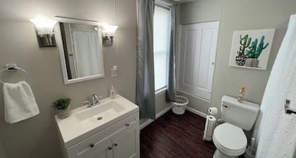 Cozy Upstairs Apartment