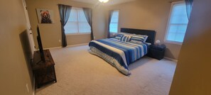 3 Schlafzimmer, Schreibtisch, kostenloses WLAN, Bettwäsche