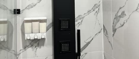 Articles de toilette écologiques, sÚche-cheveux, bidet