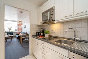 Unclassified image, 5 of 22, button