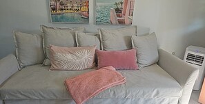 Living area - Breeze Place (Rockwall)