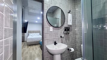 Classic Double or Twin Room | Bathroom | Shower, towels, soap, shampoo