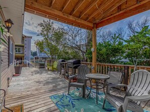 Outdoor dining - MH138 Ocean Lakes Pet Friendly Golf Cart ⛱️🏝️🩱🌊👙☀️🐚 (Myrtle Beach)