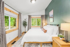 4 bedrooms, WiFi, bed sheets