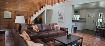 PINE RANCH: 2 Acres of Mountain Views, Elk Visits and Lots of Room for Everyone!