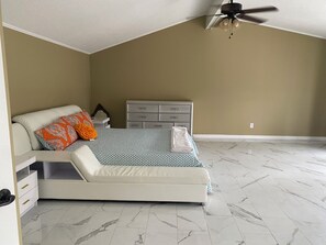 4 chambres, lit parapluie, Wi-Fi, draps fournis