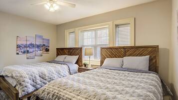 2 bedrooms, iron/ironing board, WiFi, bed sheets