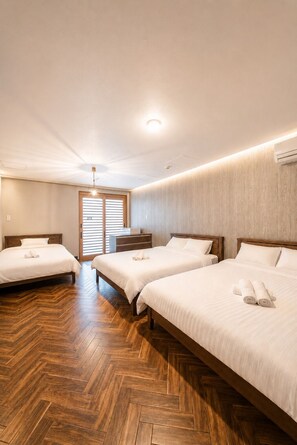 2 bedrooms, iron/ironing board, free WiFi