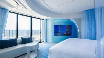 Premier Room, 1 King Bed, Balcony, Sea View (with Kobe Suma Sea World tickets) | In-room safe, blackout drapes, soundproofing, iron/ironing board