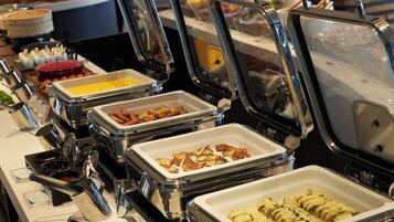 Desayuno buffet todos los días (con cargo)