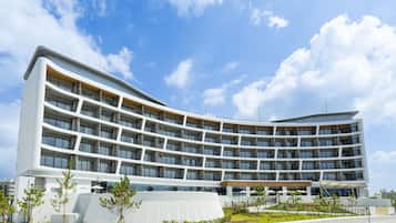 Experience the hotel's unique curved facade and enjoy the balconies on each floor, offering a tranquil outdoor space.