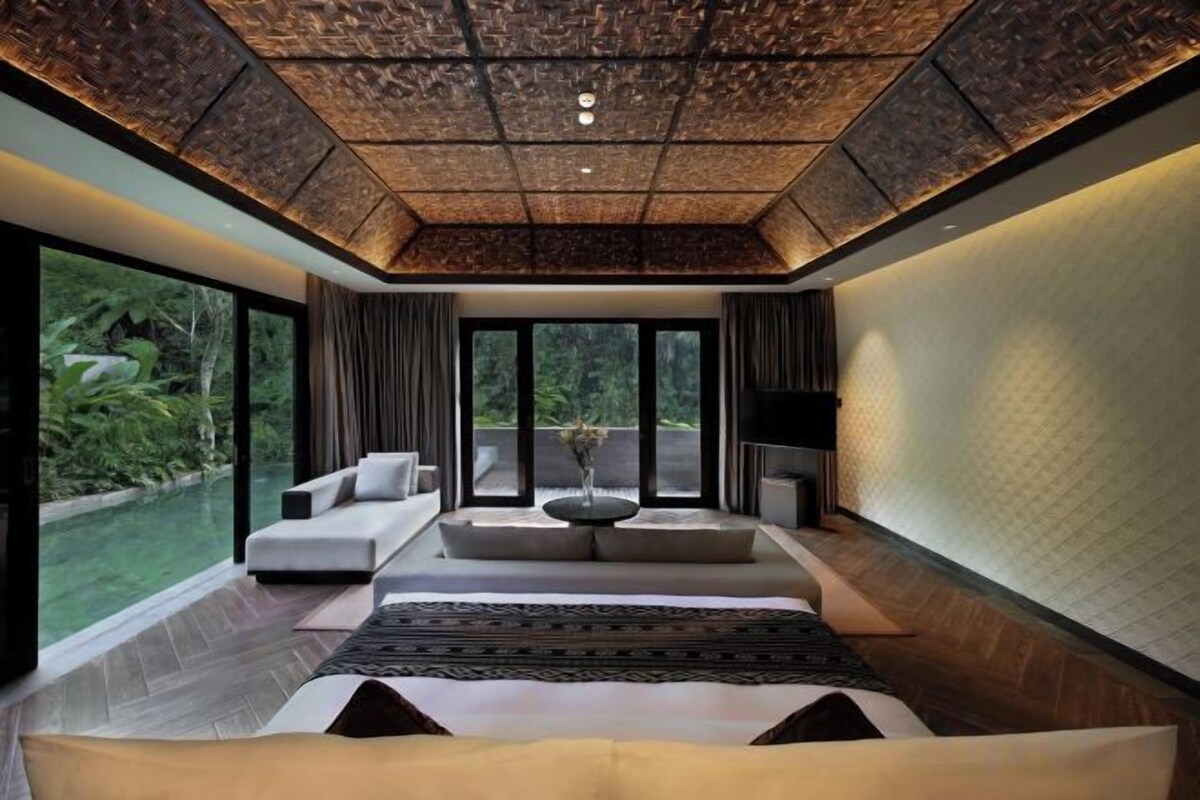 Ropa de cama de alta calidad, colchones con acolchado adicional, minibar