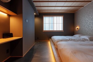 Casa família, vista para o jardim | 4 quartos, Wi-Fi de cortesia, roupa de cama