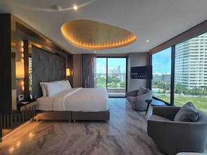 Grand Royal Suite with Jacuzzi | 1 Schlafzimmer, Bettwäsche aus ägyptischer Baumwolle