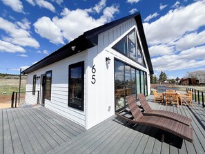 Outdoor dining - Bryce, Zion National and State Park Retreat (Hatch)