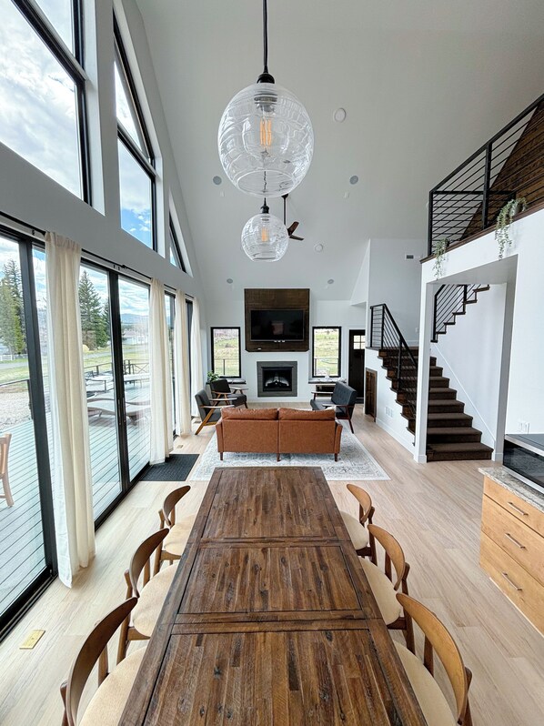 Interior - Bryce, Zion National and State Park Retreat (Hatch)