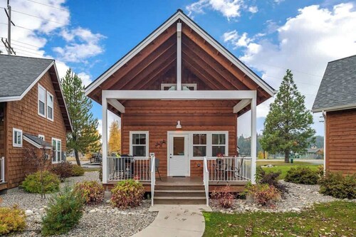 Cozy cottage in center of Dover Bay