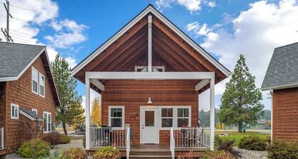 Cozy cottage in center of Dover Bay