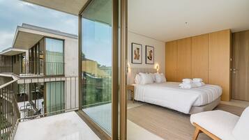 2 bedrooms, iron/ironing board, Internet, bed sheets