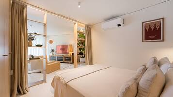 Ferros/tábuas de passar roupa, acesso à internet, roupa de cama